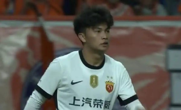 富腾优配  从小将蒯纪闻的首秀到老将武磊的“首助” 谁说海港的前景一定会被看衰？